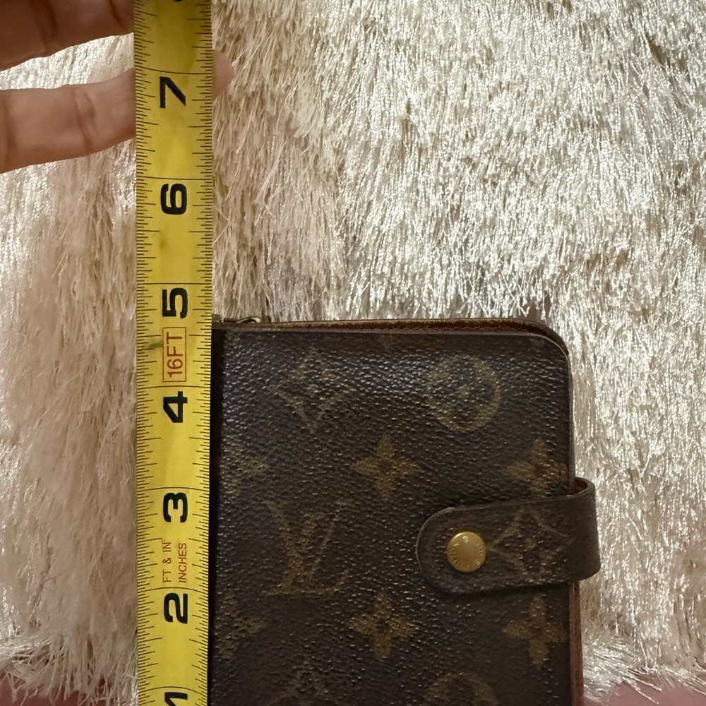 Authentic Louis Vuitton Monogram Snap Wallet - Picture 2 of 11